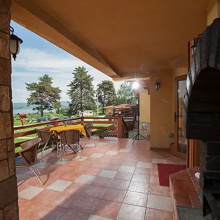 בית הארחה Lidia