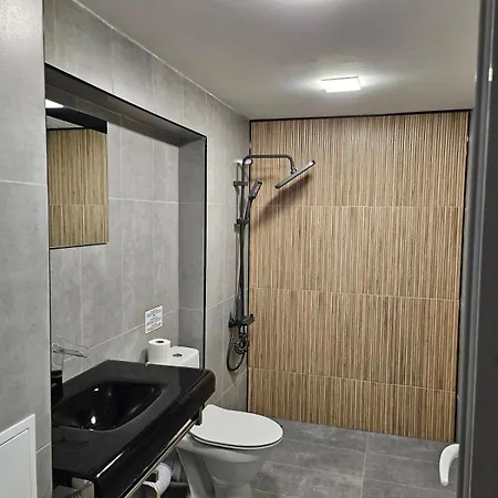 Lidia Konukevi 3*
