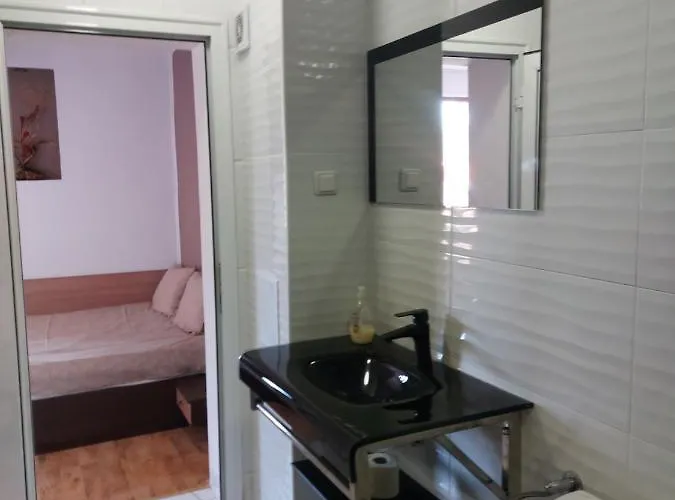 Lidia بيت ضيافة